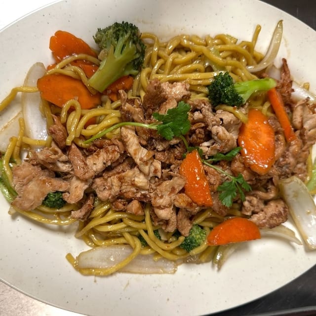 Grilled Chicken Lomein.